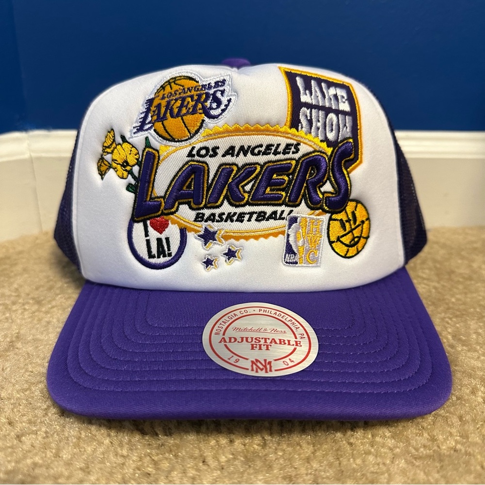 Mitchell & Ness Los Angeles Lakers Lake Show I Love LA Snapback Trucker Hat NWT
